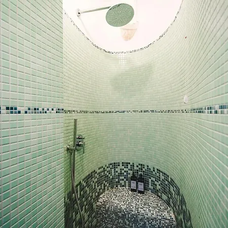 Fancy Colosseum - Location *