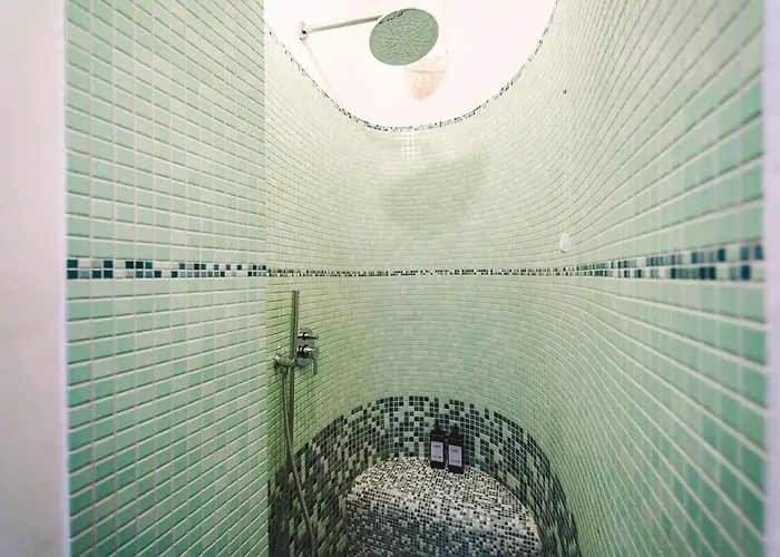 Fancy Colosseum - Location *